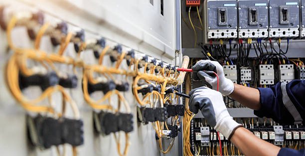 Professional Electrician technician working in Martindale, TX